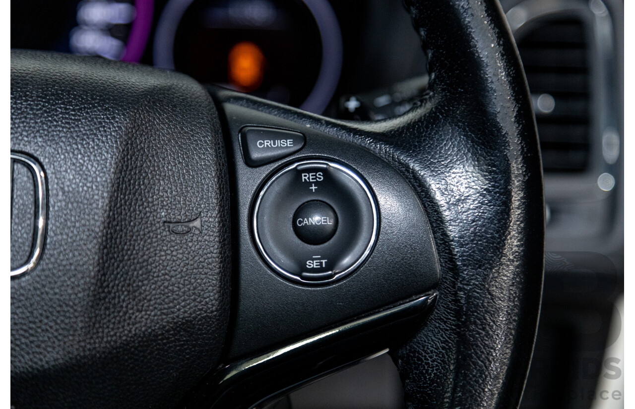 06/2016 Honda HR-V Vti-L 4d Wagon Pearl Orchid White 1.8L