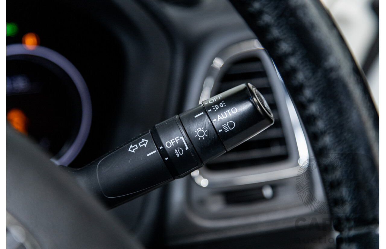 06/2016 Honda HR-V Vti-L 4d Wagon Pearl Orchid White 1.8L