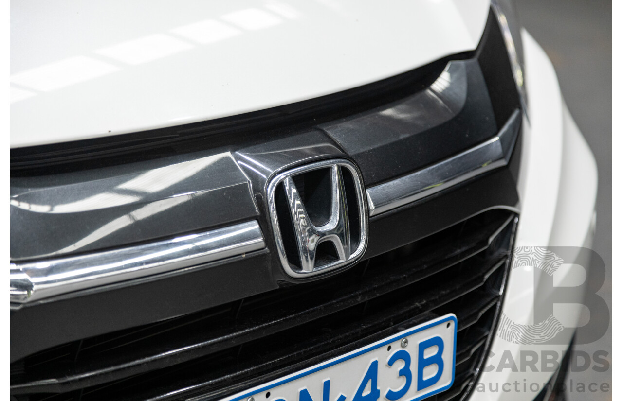 06/2016 Honda HR-V Vti-L 4d Wagon Pearl Orchid White 1.8L