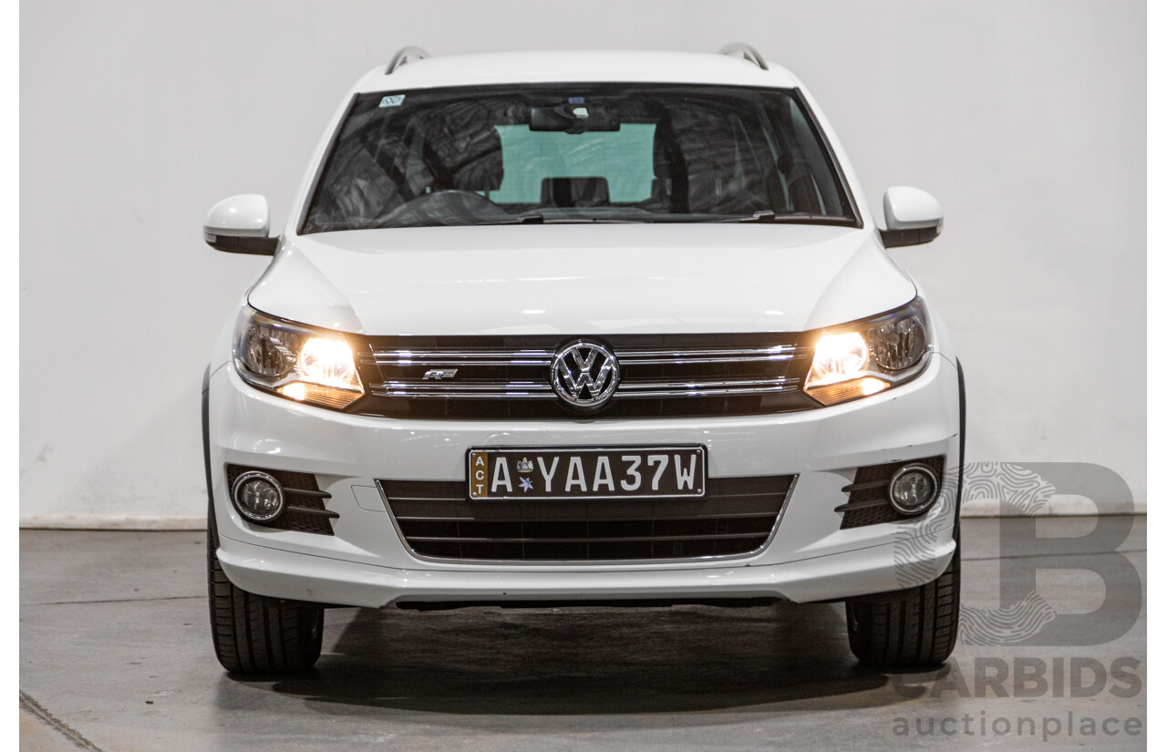 9/2015 Volkswagen Tiguan 155 TSI R-Line (AWD) 5NC MY15 4d Wagon Pure White Turbo 2.0L