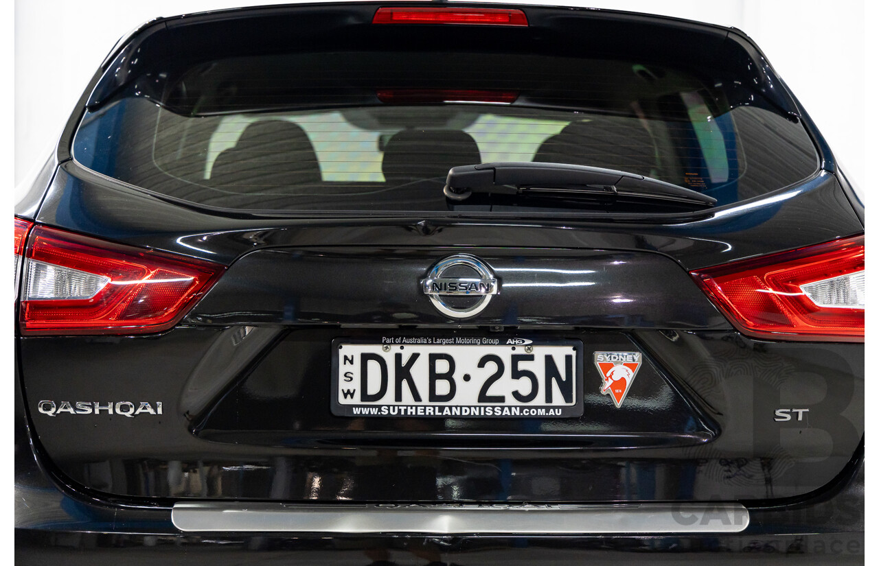 10/2016 Nissan Qashqai ST (FWD) J11 4d Wagon Pearl Black Metallic 2.0L