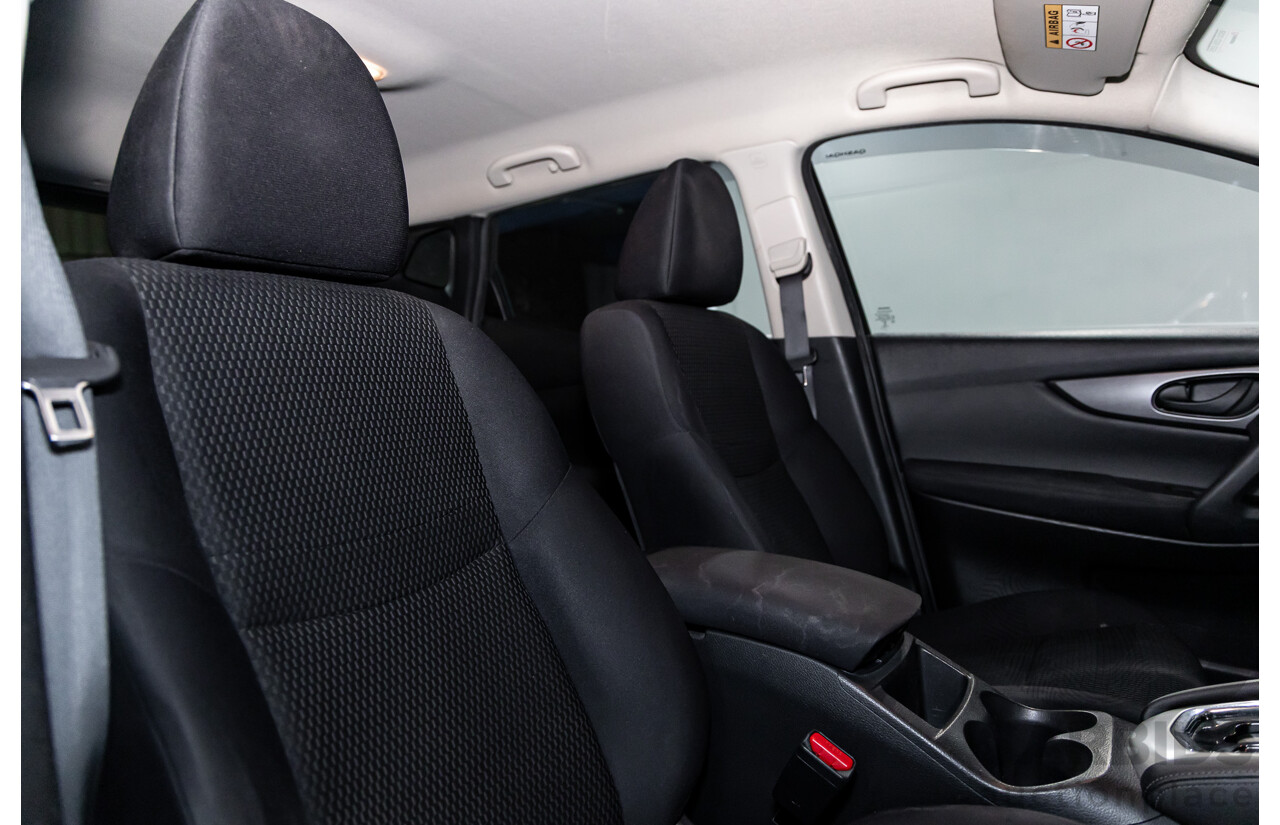 10/2016 Nissan Qashqai ST (FWD) J11 4d Wagon Pearl Black Metallic 2.0L