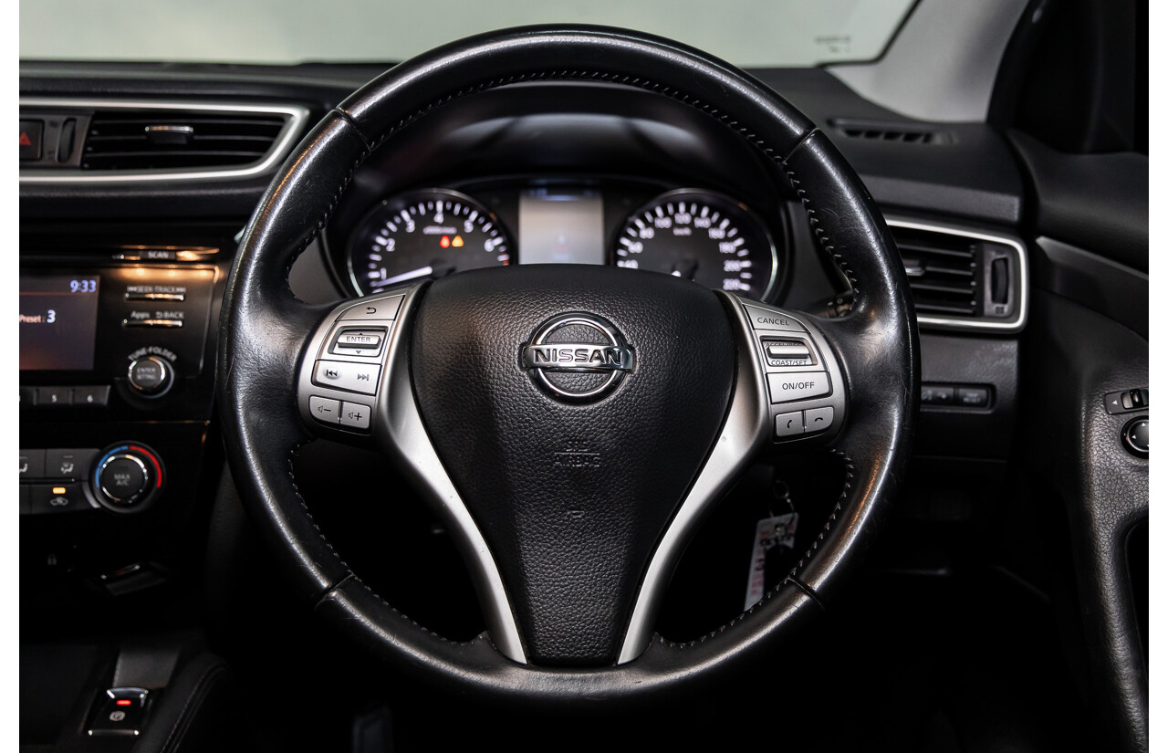 10/2016 Nissan Qashqai ST (FWD) J11 4d Wagon Pearl Black Metallic 2.0L