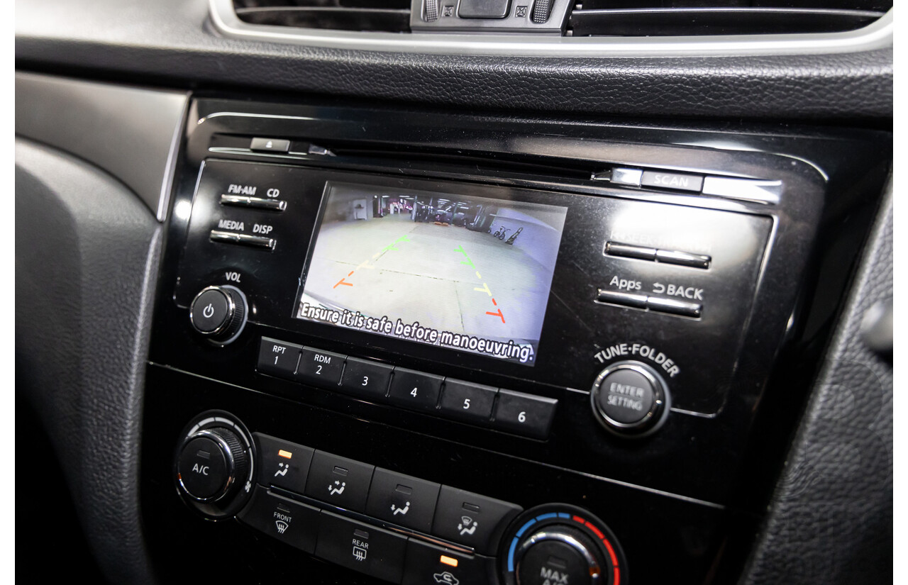 10/2016 Nissan Qashqai ST (FWD) J11 4d Wagon Pearl Black Metallic 2.0L