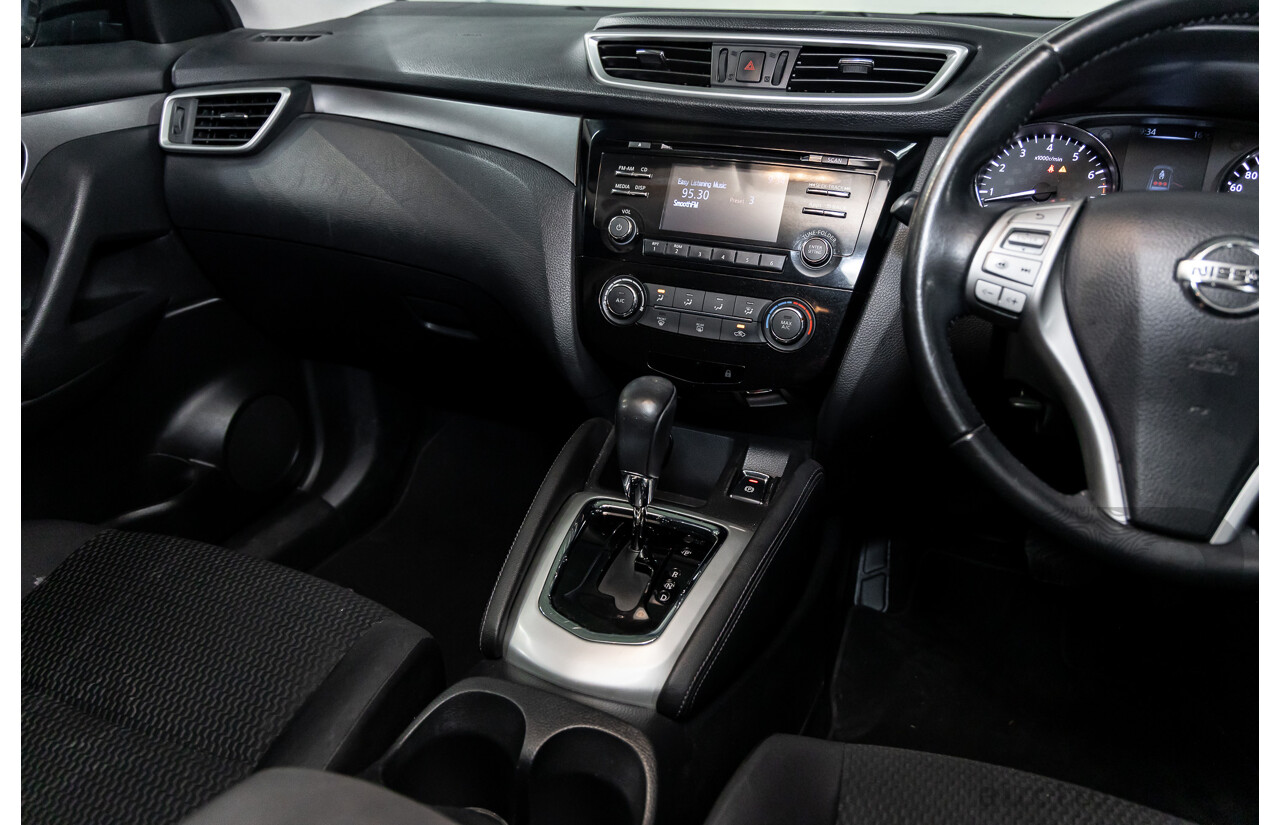 10/2016 Nissan Qashqai ST (FWD) J11 4d Wagon Pearl Black Metallic 2.0L