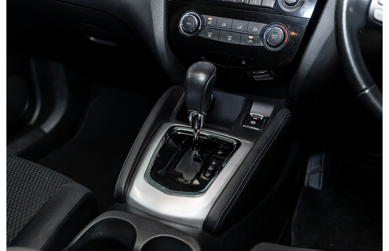 10/2016 Nissan Qashqai ST (FWD) J11 4d Wagon Pearl Black Metallic 2.0L