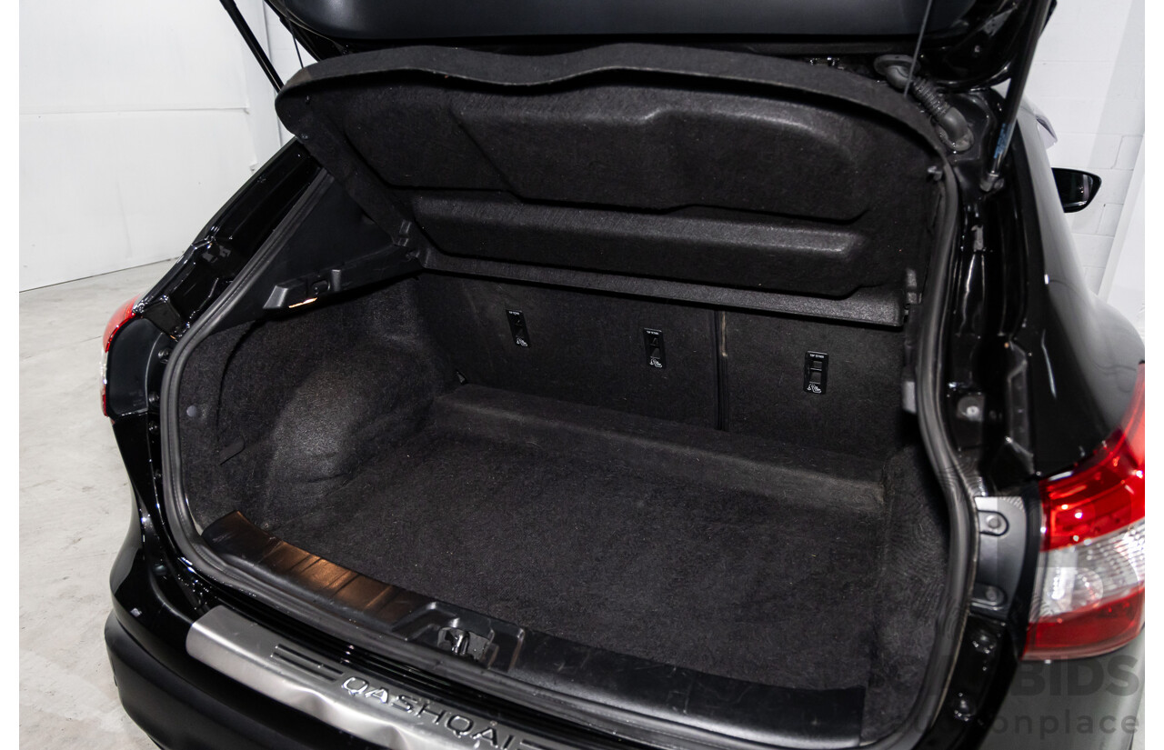 10/2016 Nissan Qashqai ST (FWD) J11 4d Wagon Pearl Black Metallic 2.0L