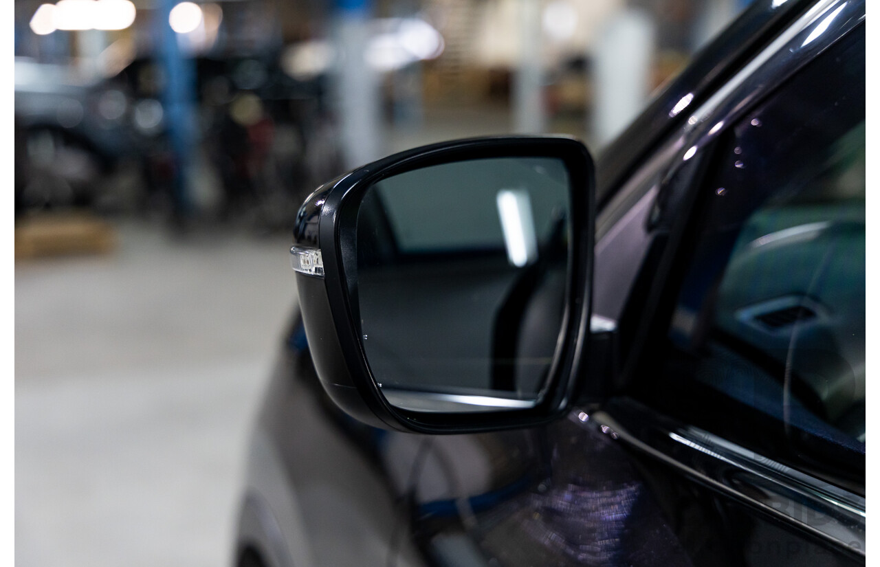 10/2016 Nissan Qashqai ST (FWD) J11 4d Wagon Pearl Black Metallic 2.0L