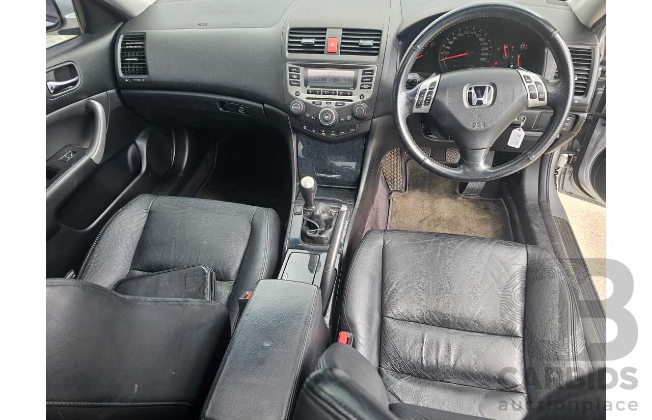 9/2004 Honda Accord EURO Luxury  4d Sedan Silver 2.4L