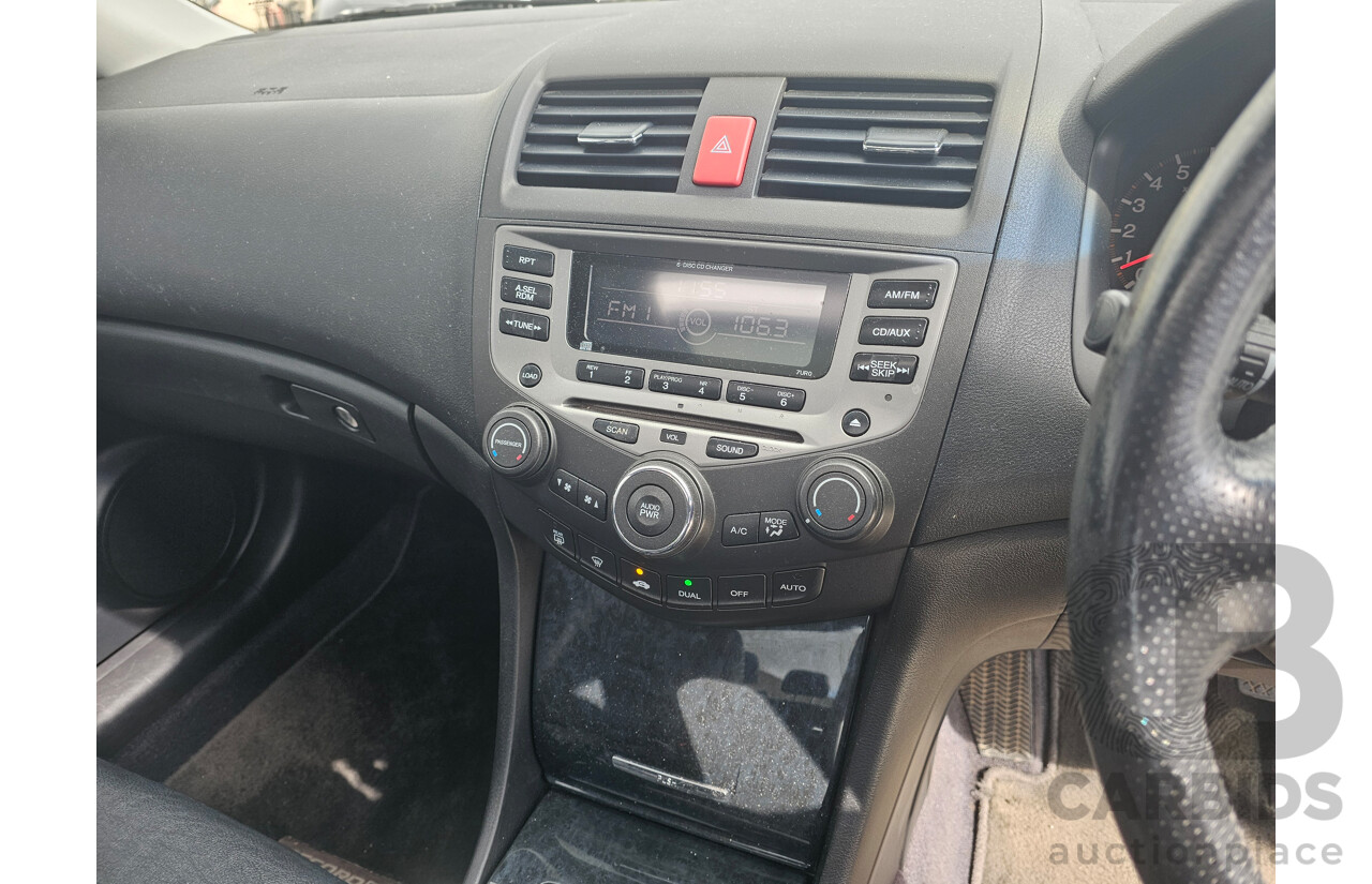 9/2004 Honda Accord EURO Luxury  4d Sedan Silver 2.4L