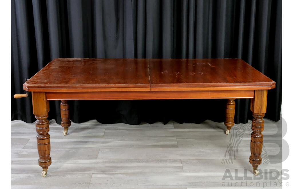 Extendable Pine Dining Table