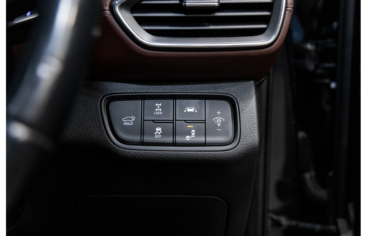 02/2020 Hyundai Santa Fe Highlander (4x4) TM MY20 4d Wagon Phantom Black Turbo Diesel 2.2L - 7 Seater