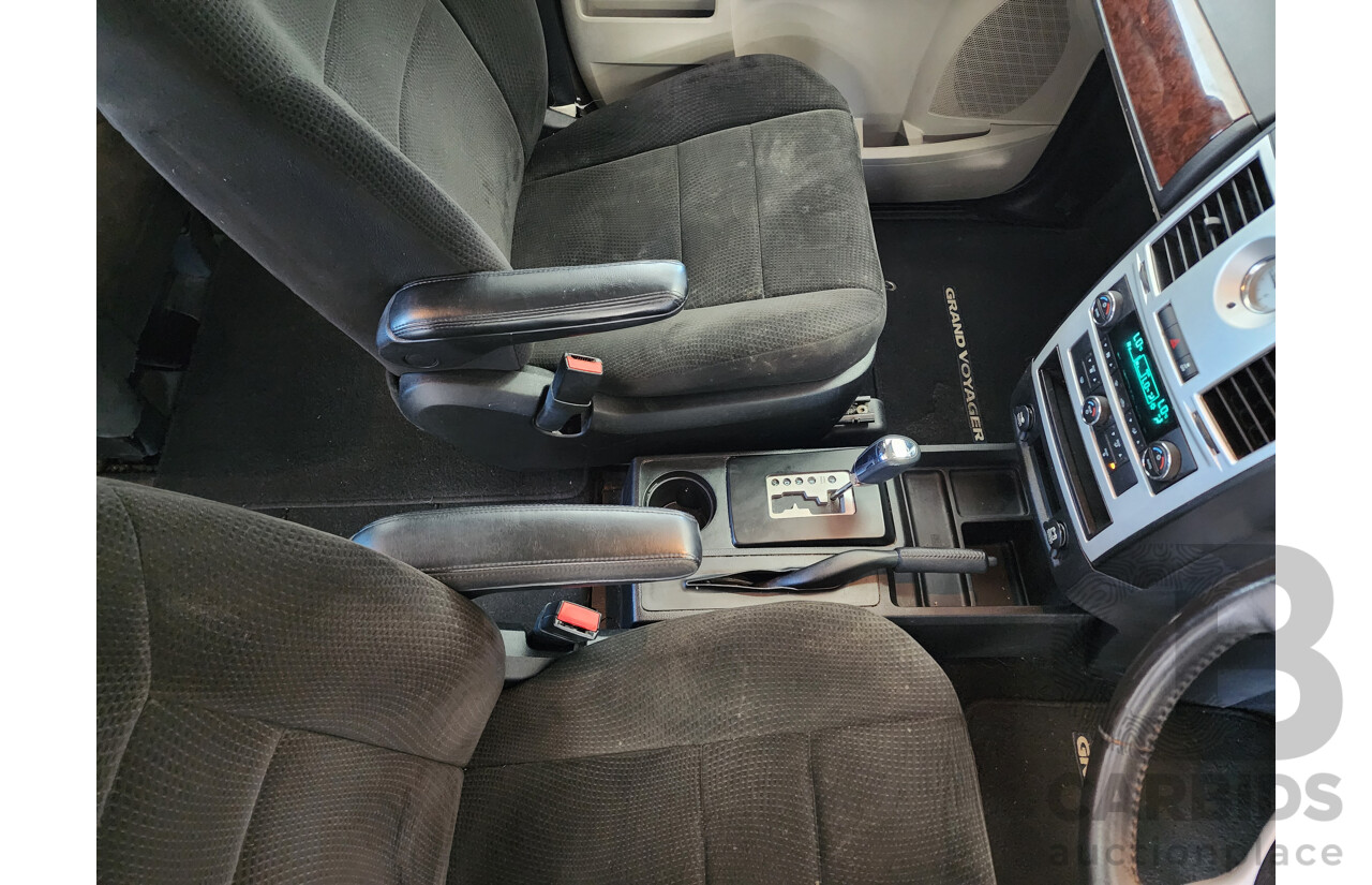 4/2013 Chrysler Grand Voyager LX RT MY13 4d Wagon Black 2.8L