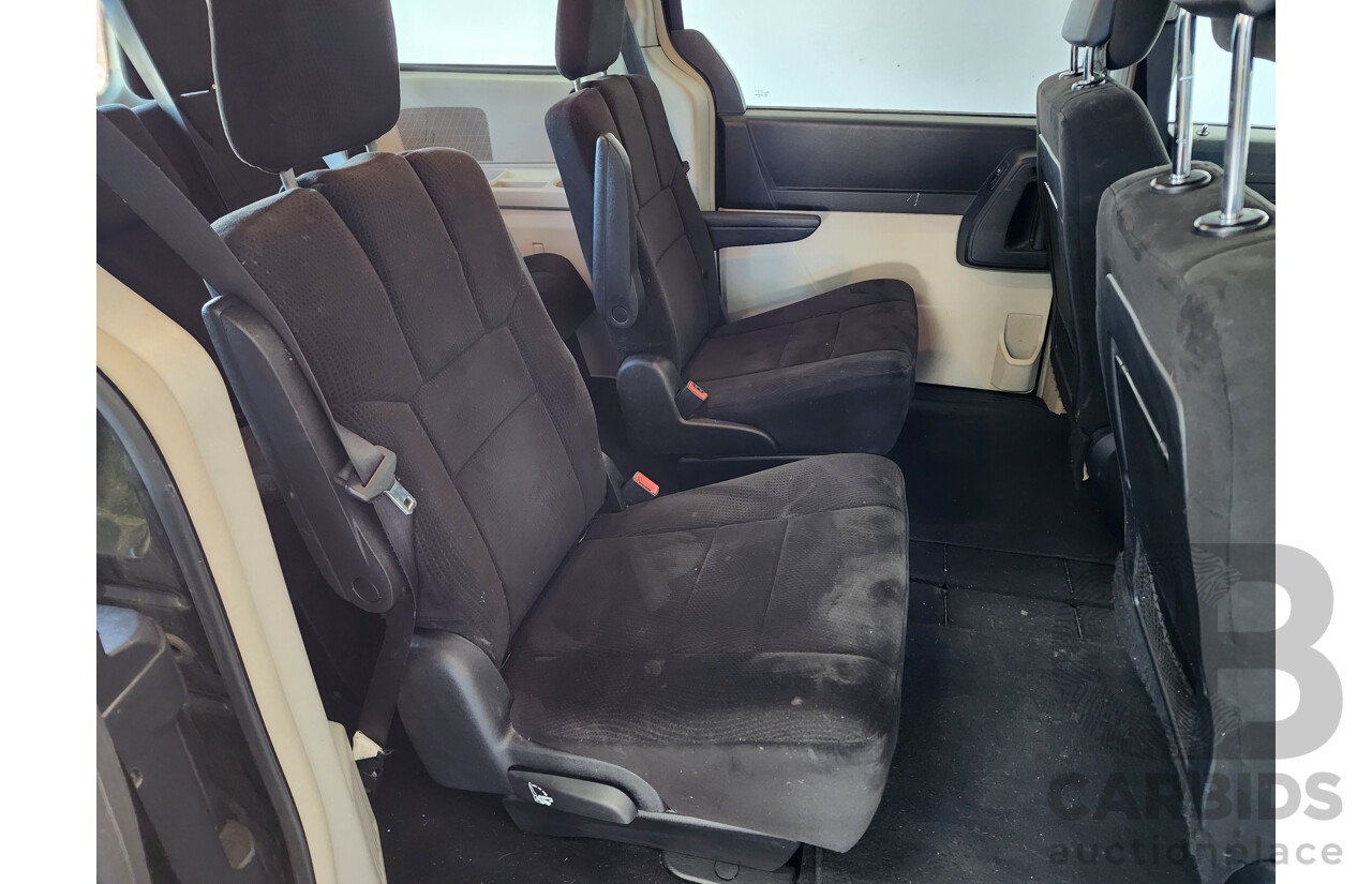 4/2013 Chrysler Grand Voyager LX RT MY13 4d Wagon Black 2.8L