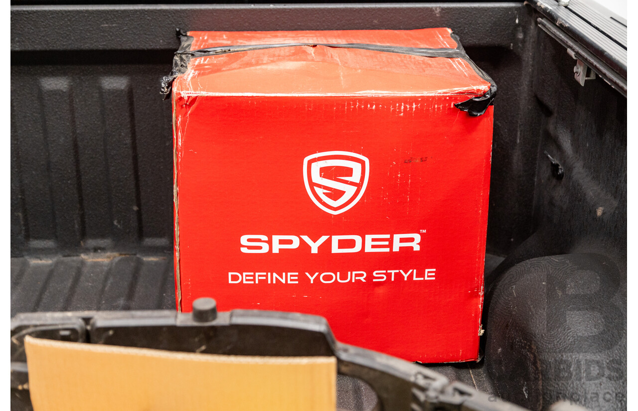 12/2012 Ford F-150 SVT Raptor (4x4) MY13 4d Super Cab Tuxedo Black Metallic V8 6.2L