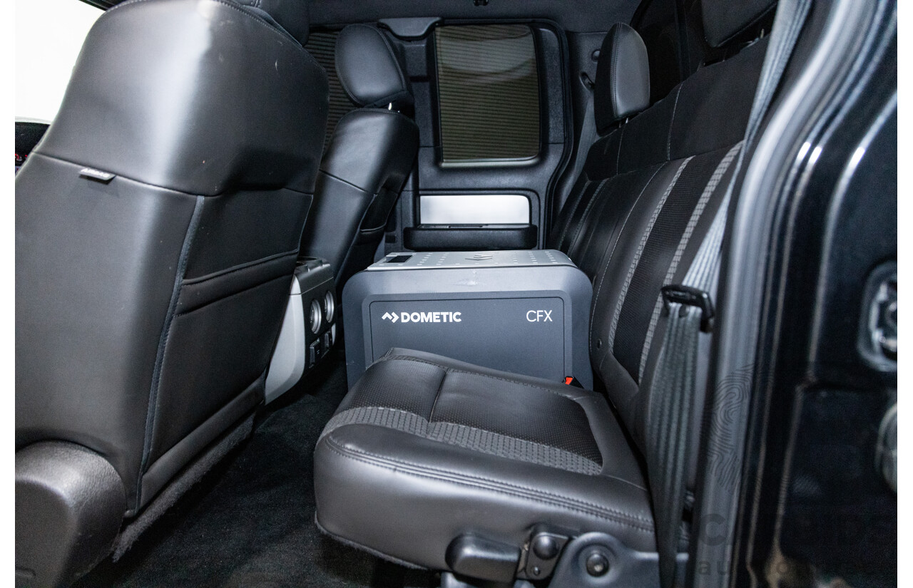 12/2012 Ford F-150 SVT Raptor (4x4) MY13 4d Super Cab Tuxedo Black Metallic V8 6.2L