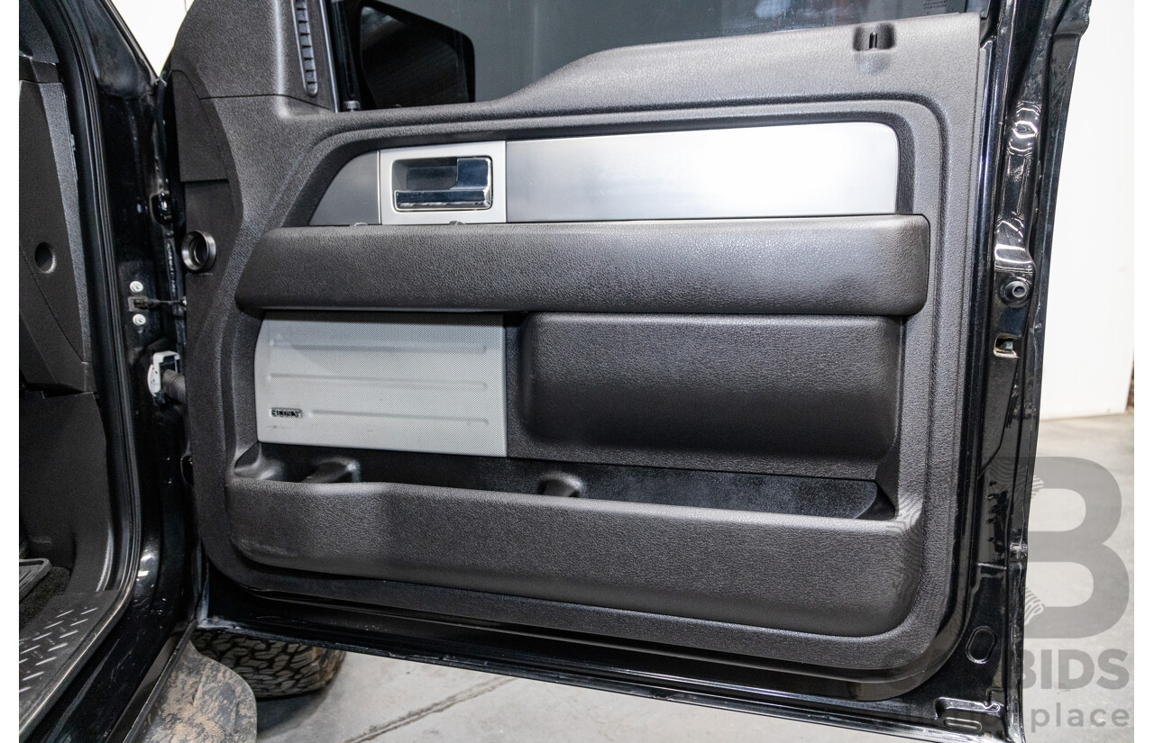 12/2012 Ford F-150 SVT Raptor (4x4) MY13 4d Super Cab Tuxedo Black Metallic V8 6.2L