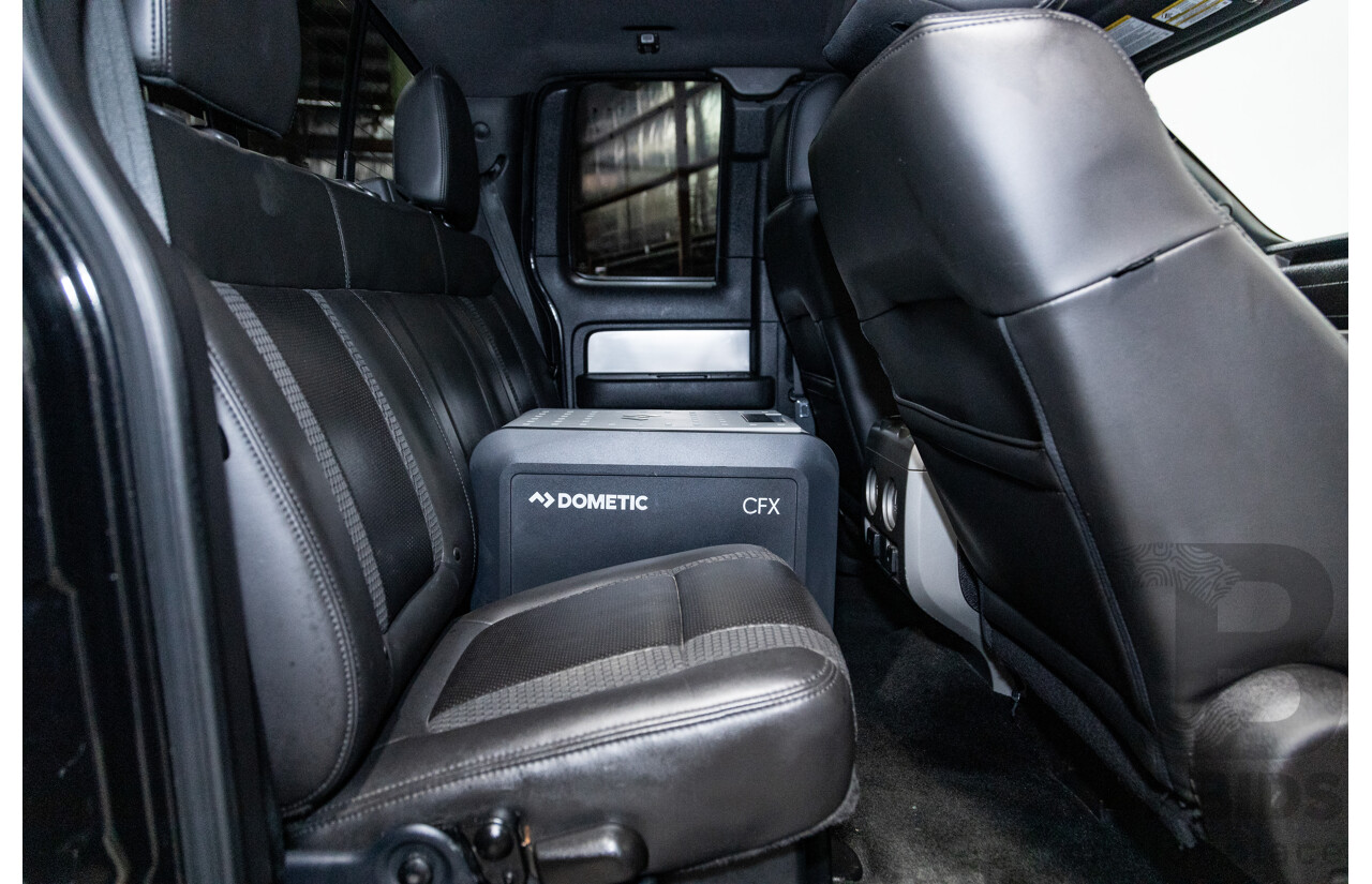 12/2012 Ford F-150 SVT Raptor (4x4) MY13 4d Super Cab Tuxedo Black Metallic V8 6.2L