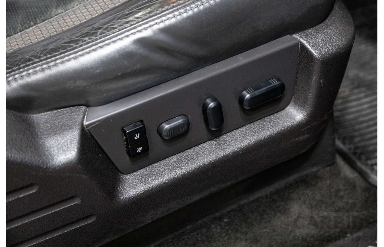 12/2012 Ford F-150 SVT Raptor (4x4) MY13 4d Super Cab Tuxedo Black Metallic V8 6.2L