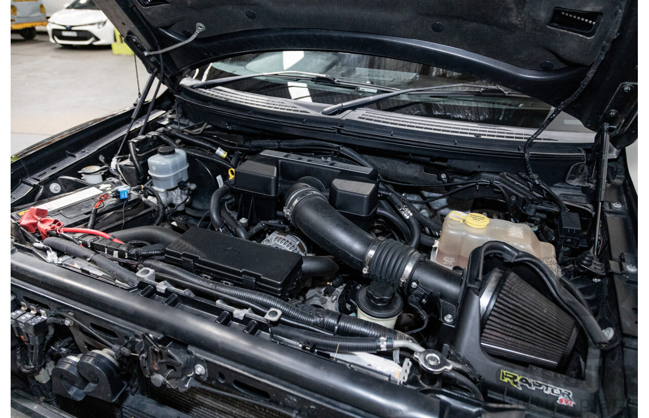 12/2012 Ford F-150 SVT Raptor (4x4) MY13 4d Super Cab Tuxedo Black Metallic V8 6.2L