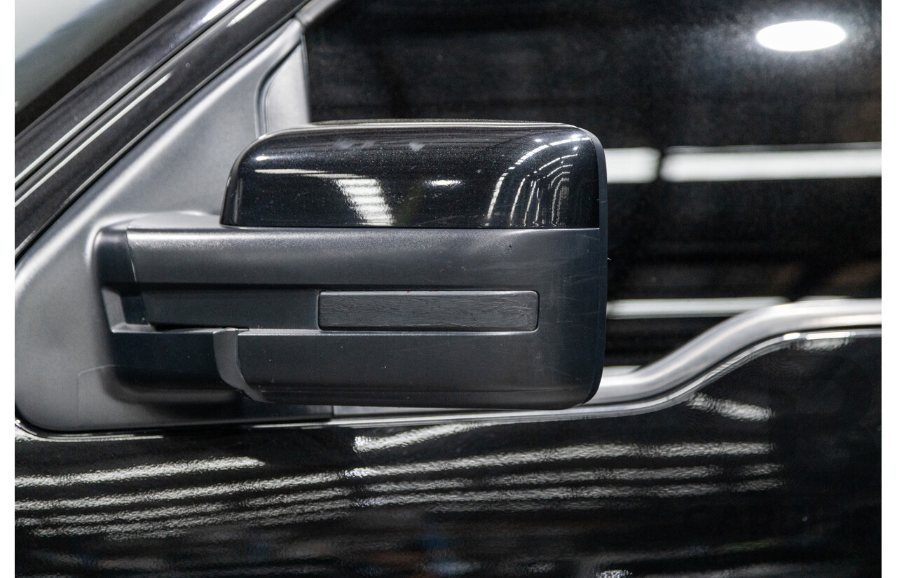 12/2012 Ford F-150 SVT Raptor (4x4) MY13 4d Super Cab Tuxedo Black Metallic V8 6.2L