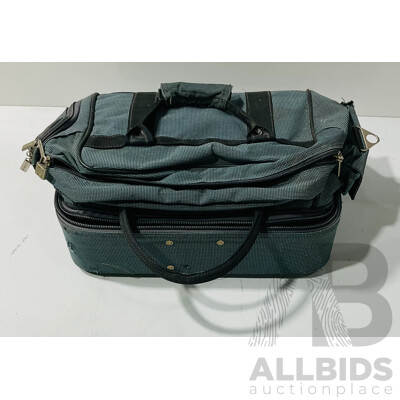 ELuggage Bag with 4 Lawn Bowls Balls