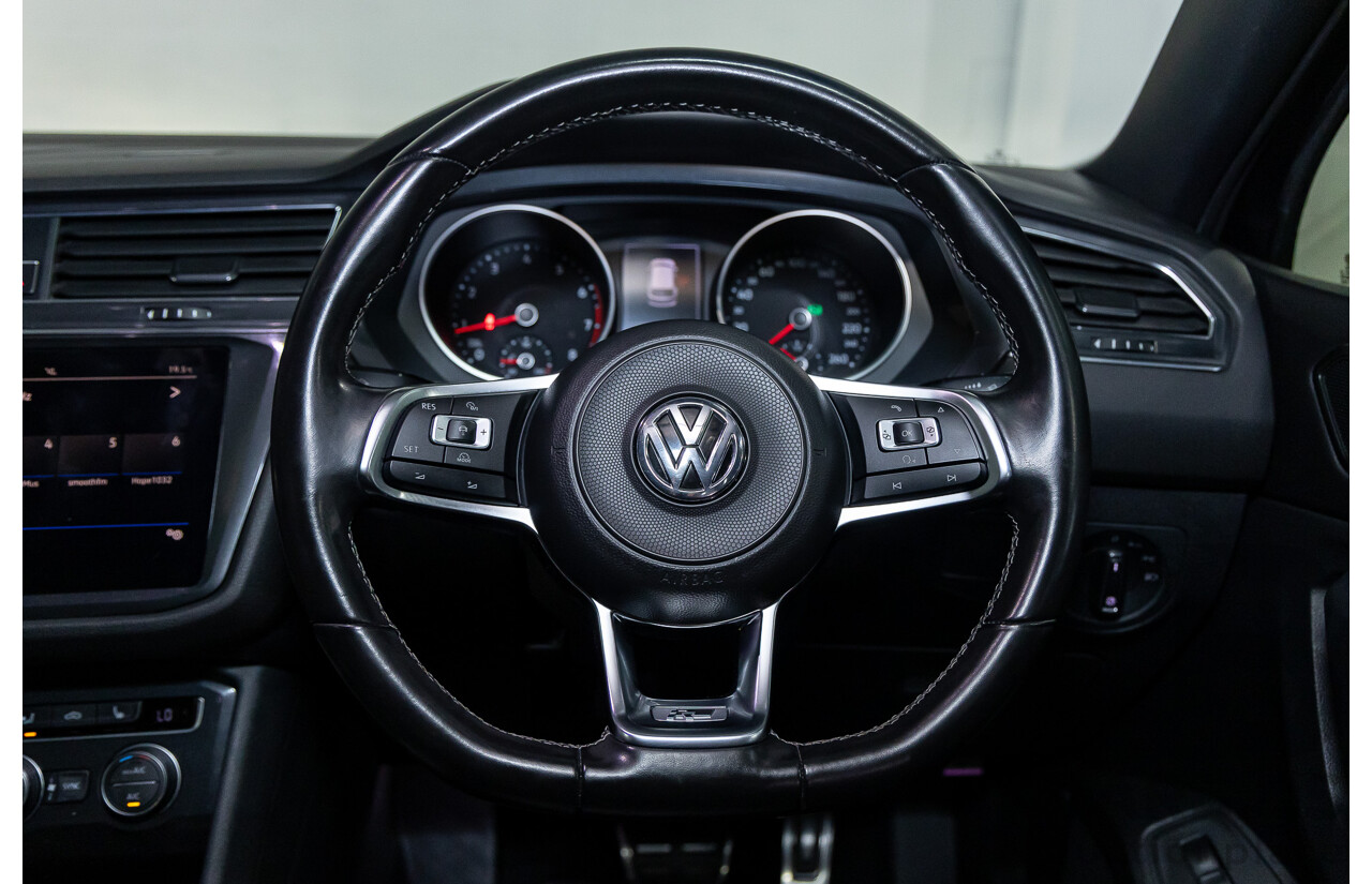 09/2018 Volkswagen Tiguan R-Line ALLSPACE 162 TSI HIGHLINE (AWD) 5NA MY18 4D Wagon Deep Black Pearl Turbo 2.0L - 7 Seater