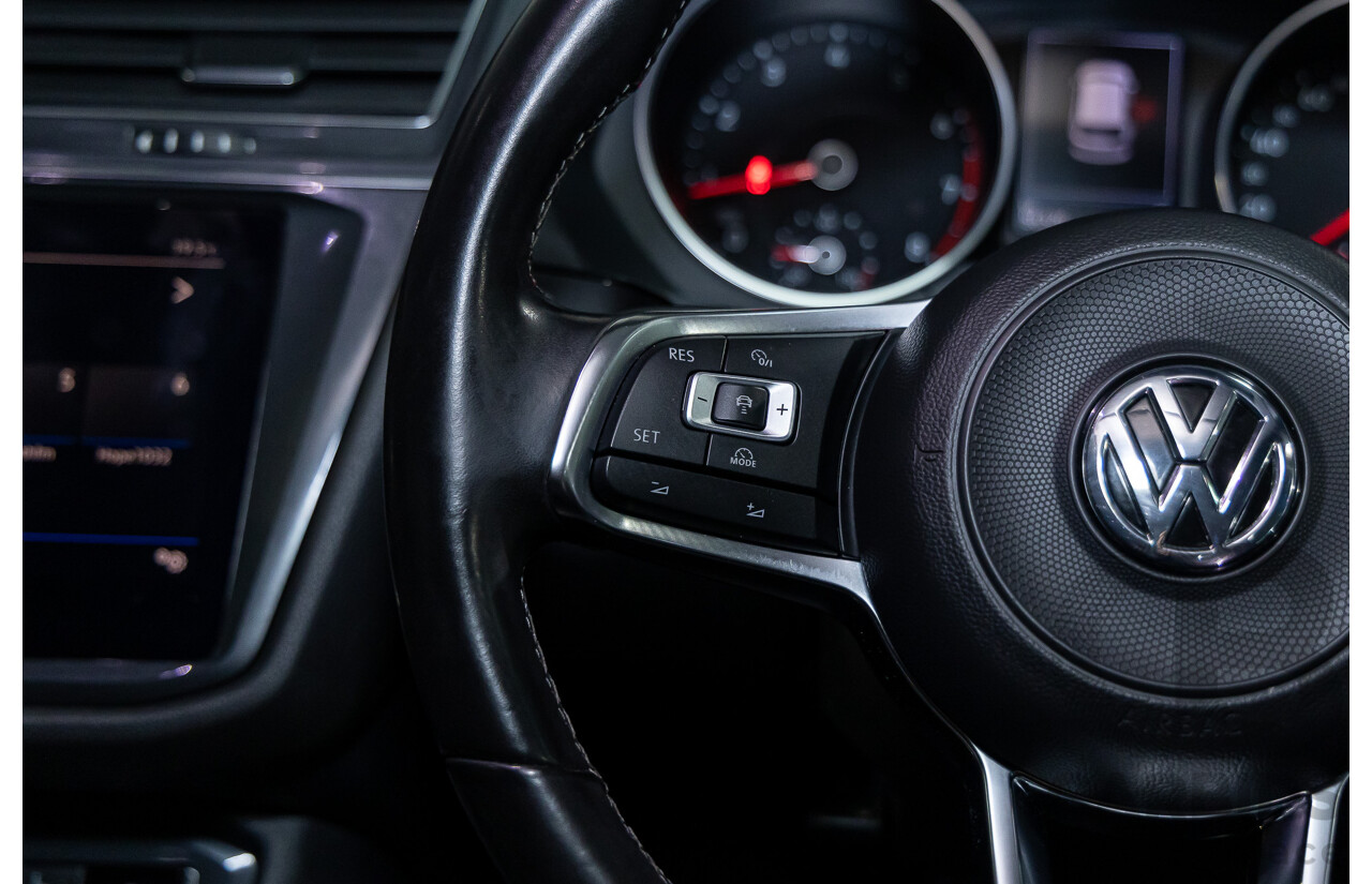 09/2018 Volkswagen Tiguan R-Line ALLSPACE 162 TSI HIGHLINE (AWD) 5NA MY18 4D Wagon Deep Black Pearl Turbo 2.0L - 7 Seater