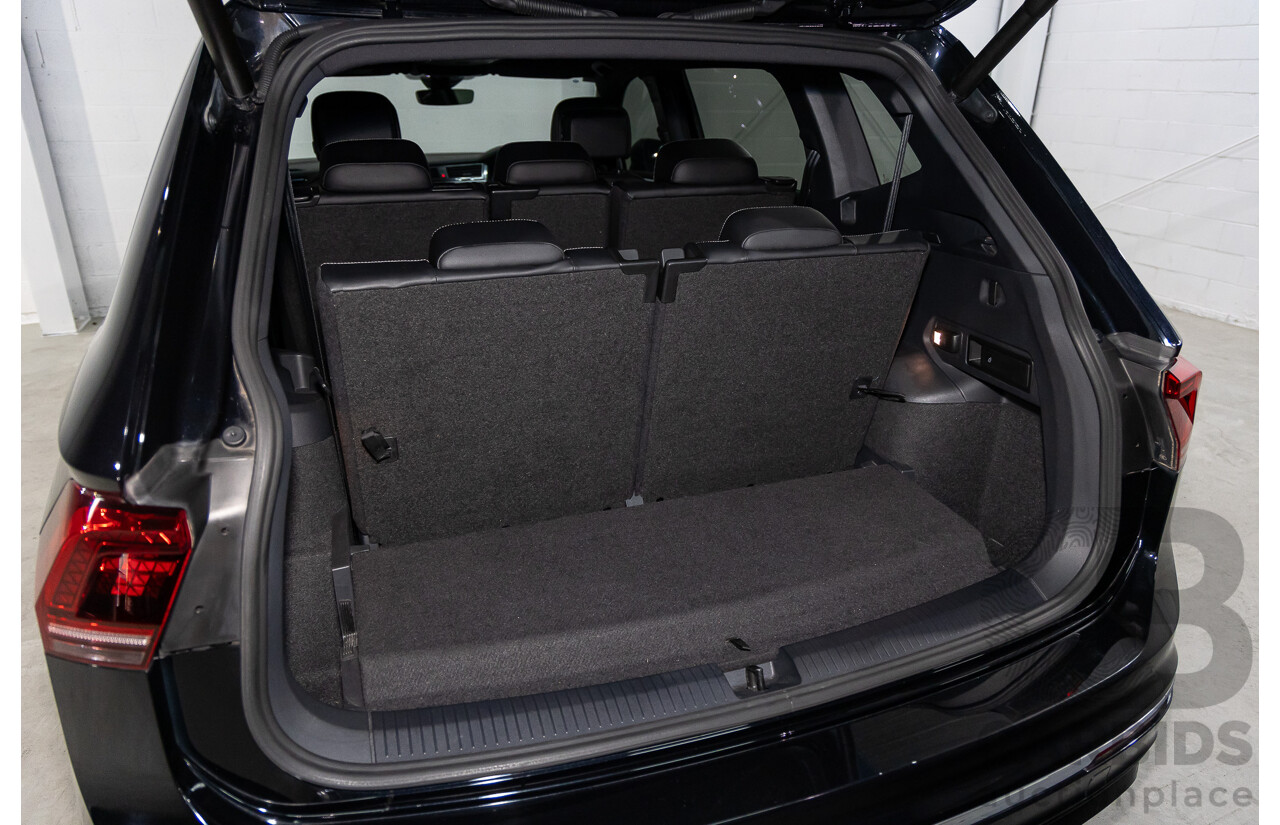 09/2018 Volkswagen Tiguan R-Line ALLSPACE 162 TSI HIGHLINE (AWD) 5NA MY18 4D Wagon Deep Black Pearl Turbo 2.0L - 7 Seater
