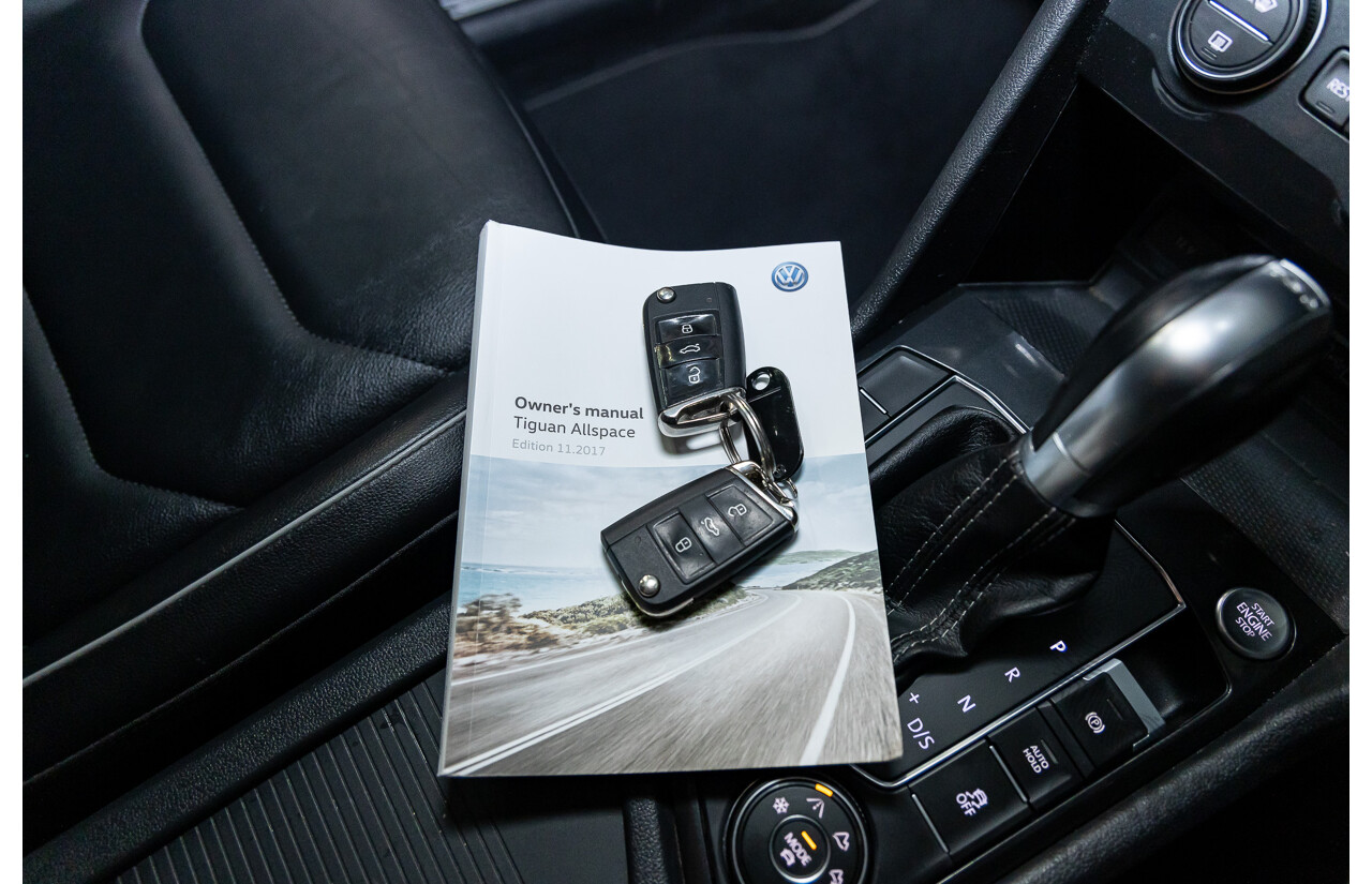 09/2018 Volkswagen Tiguan R-Line ALLSPACE 162 TSI HIGHLINE (AWD) 5NA MY18 4D Wagon Deep Black Pearl Turbo 2.0L - 7 Seater