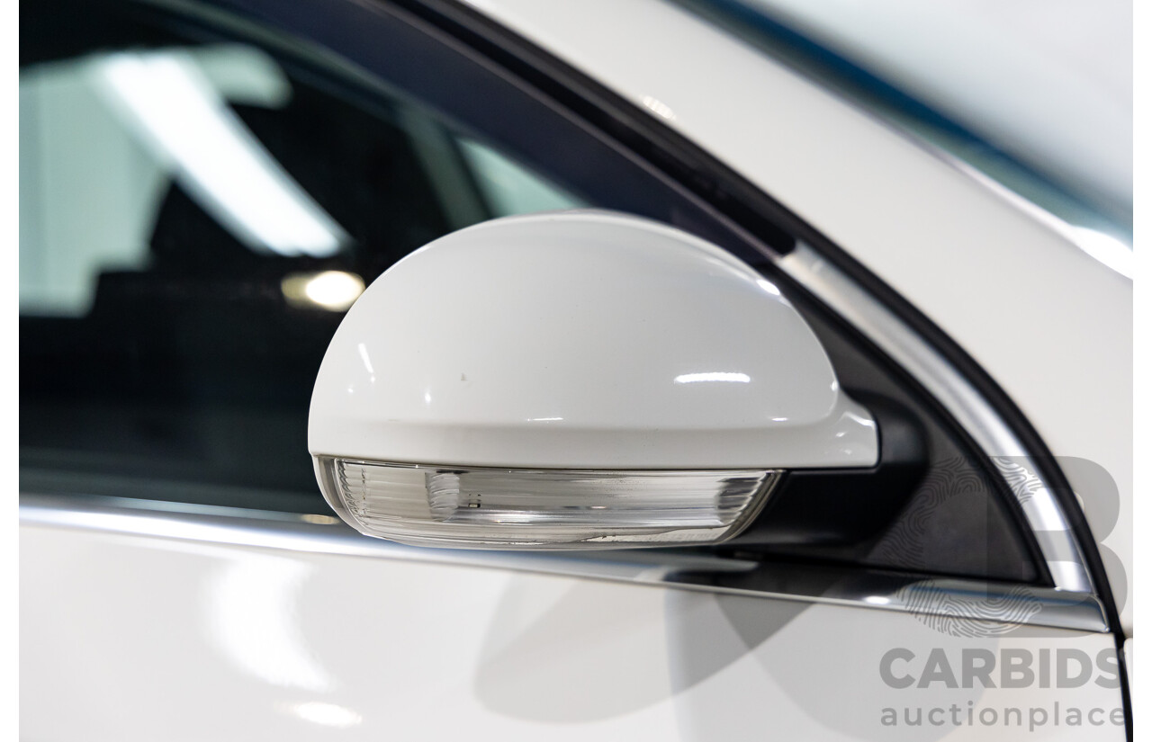 03/2010 Volkswagen Passat 118 TSI 3C MY10.5 4d Sedan Candy White Turbo 1.8L