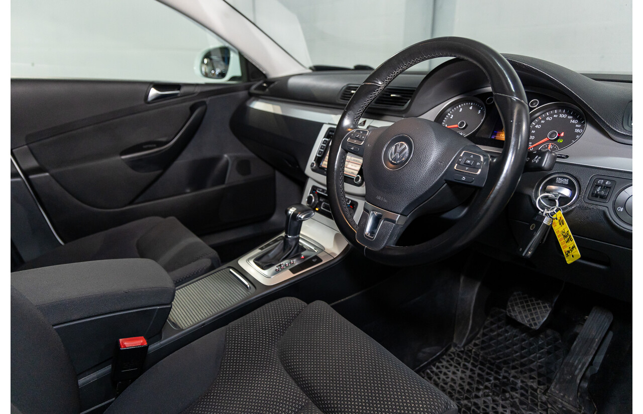 03/2010 Volkswagen Passat 118 TSI 3C MY10.5 4d Sedan Candy White Turbo 1.8L