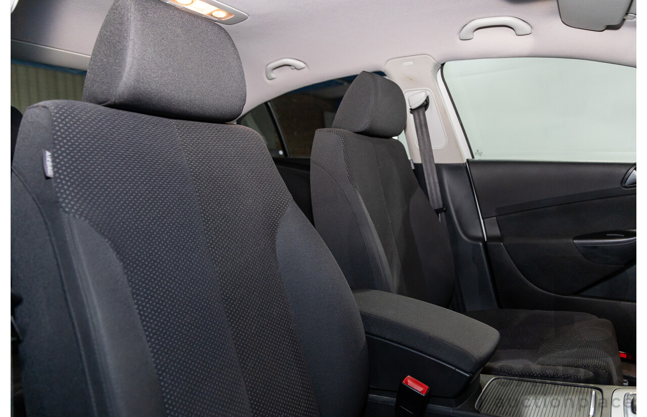 03/2010 Volkswagen Passat 118 TSI 3C MY10.5 4d Sedan Candy White Turbo 1.8L