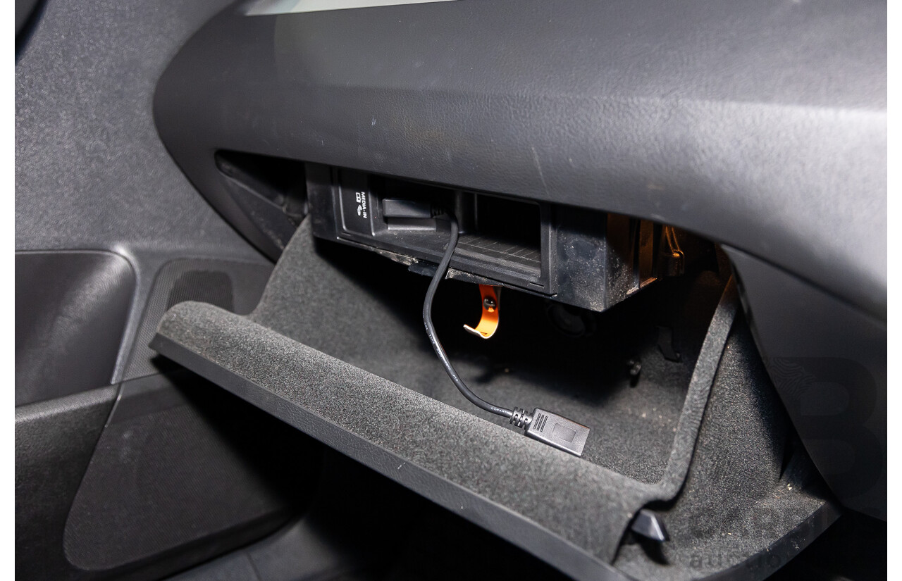 03/2010 Volkswagen Passat 118 TSI 3C MY10.5 4d Sedan Candy White Turbo 1.8L