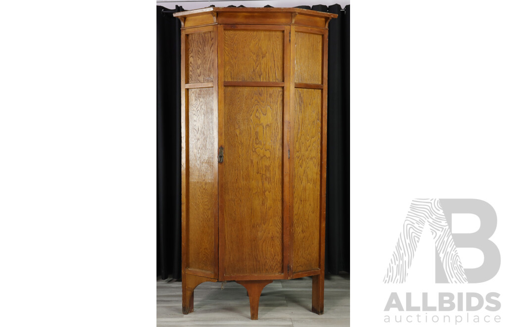 Late Edwardian Oak Corner Cabinet