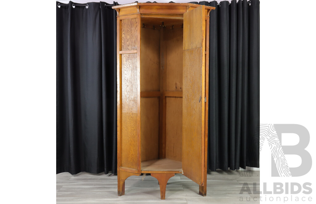 Late Edwardian Oak Corner Cabinet