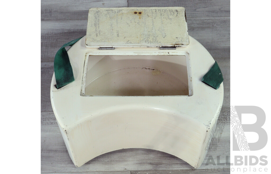 Vintage Ice Cream Vendors Fibreglass Carry All by Peters Ice Cream