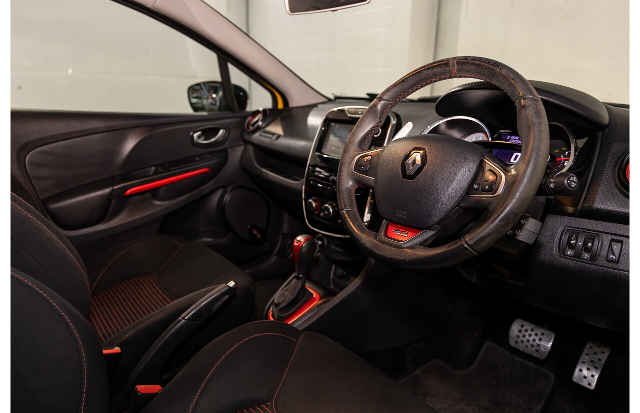 06/2016 Renault Clio R.S. 200 SPORT FWD X98 5D Hatchback Liquid Yellow Metallic Turbo 1.6L