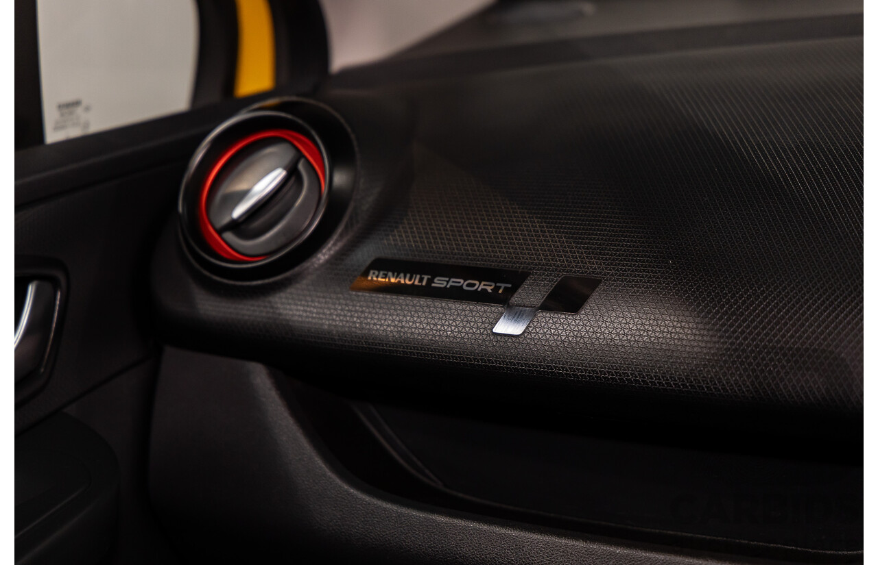 06/2016 Renault Clio R.S. 200 SPORT FWD X98 5D Hatchback Liquid Yellow Metallic Turbo 1.6L