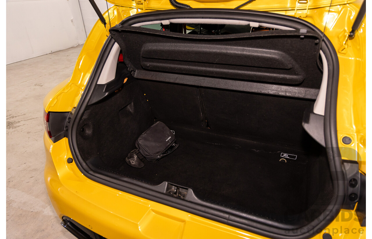 06/2016 Renault Clio R.S. 200 SPORT FWD X98 5D Hatchback Liquid Yellow Metallic Turbo 1.6L