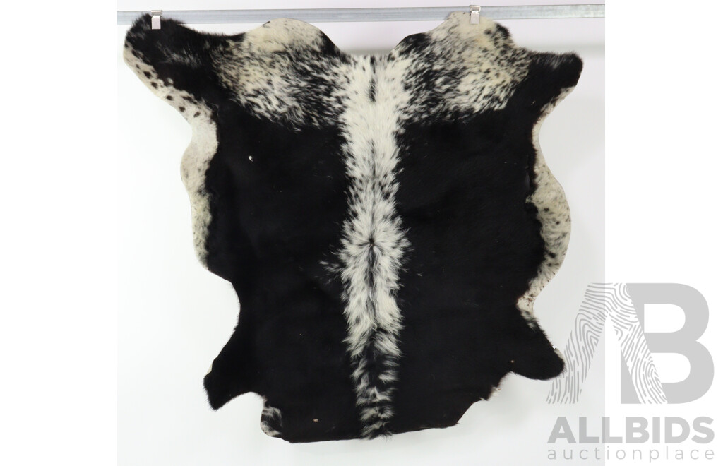 Black and White Cow Pelt Floor Covering