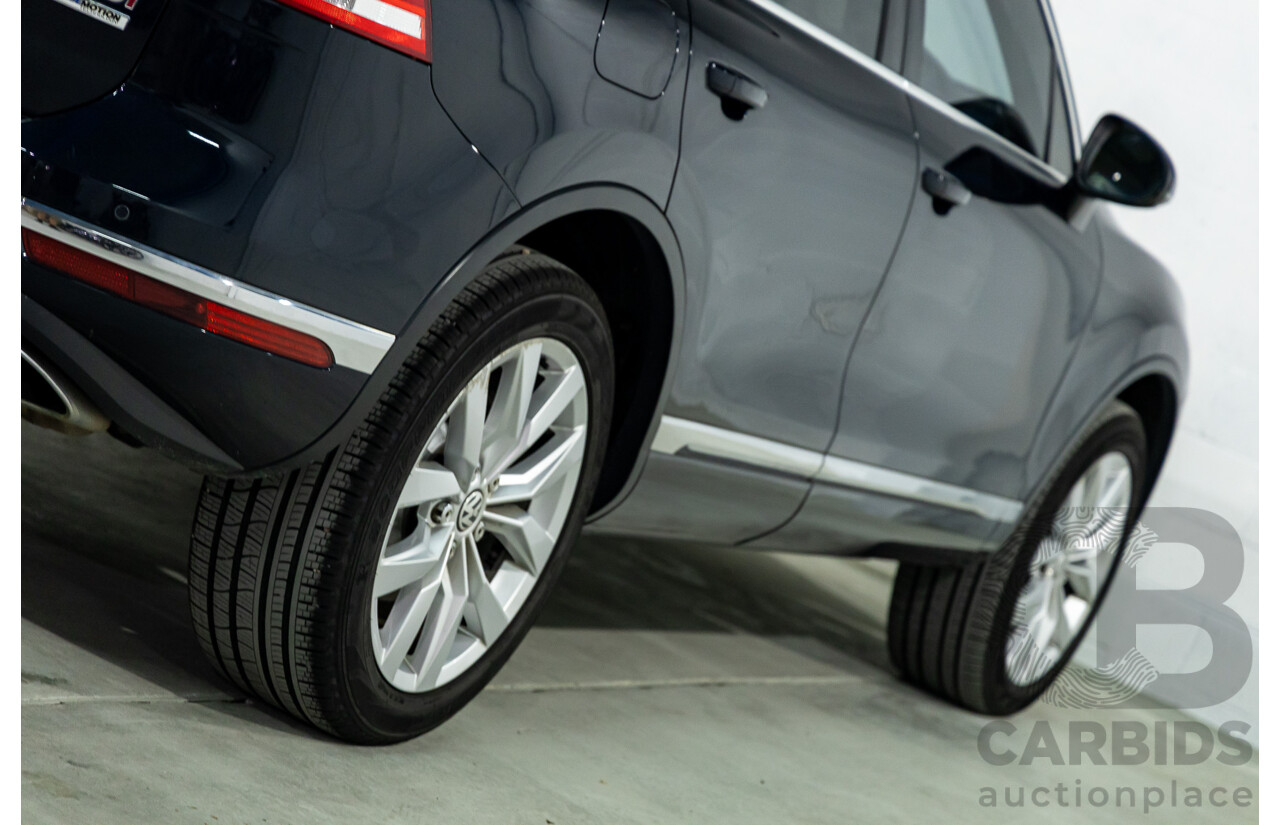 5/2015 Volkswagen Touareg V6 TDI 7P MY15 4d Wagon Moonlight Blue Pearl Turbo Diesel V6 3.0L