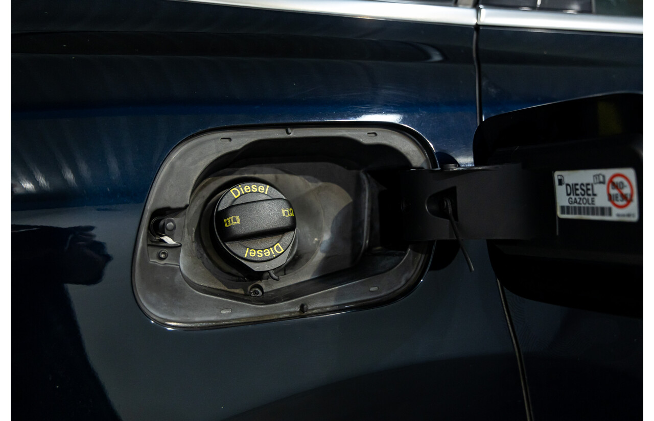 5/2015 Volkswagen Touareg V6 TDI 7P MY15 4d Wagon Moonlight Blue Pearl Turbo Diesel V6 3.0L