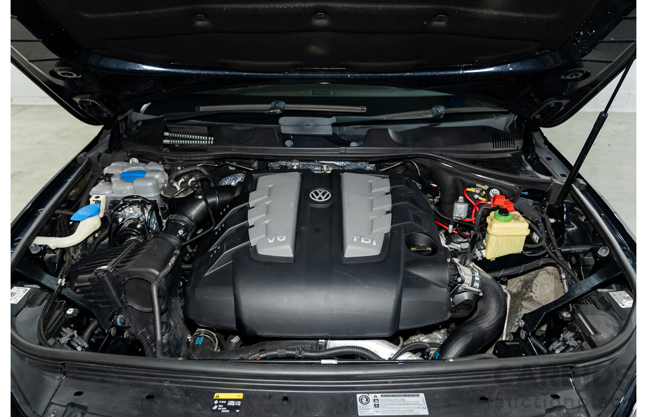 5/2015 Volkswagen Touareg V6 TDI 7P MY15 4d Wagon Moonlight Blue Pearl Turbo Diesel V6 3.0L