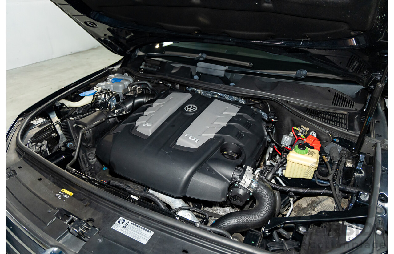 5/2015 Volkswagen Touareg V6 TDI 7P MY15 4d Wagon Moonlight Blue Pearl Turbo Diesel V6 3.0L