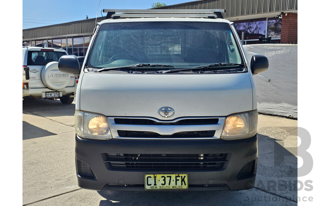 10/2010 Toyota Hiace LWB KDH201R MY11 UPGRADE 4d Van White 3.0L
