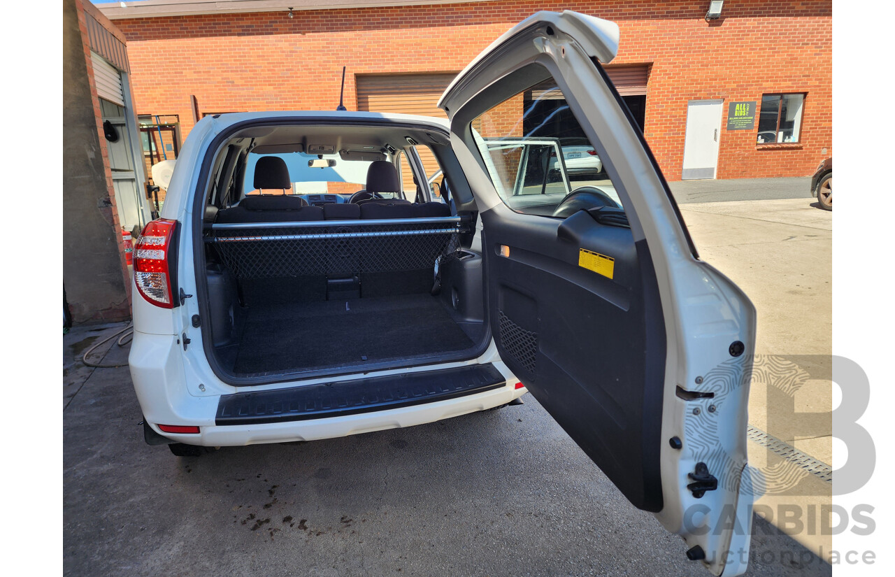 7/2011 Toyota Rav4 CV (2wd) ACA38R 4d Wagon White 2.4L