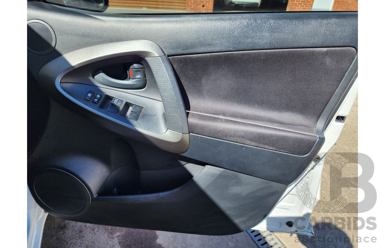 7/2011 Toyota Rav4 CV (2wd) ACA38R 4d Wagon White 2.4L