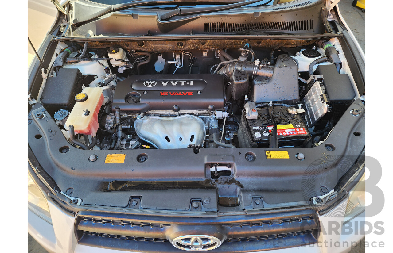 7/2011 Toyota Rav4 CV (2wd) ACA38R 4d Wagon White 2.4L