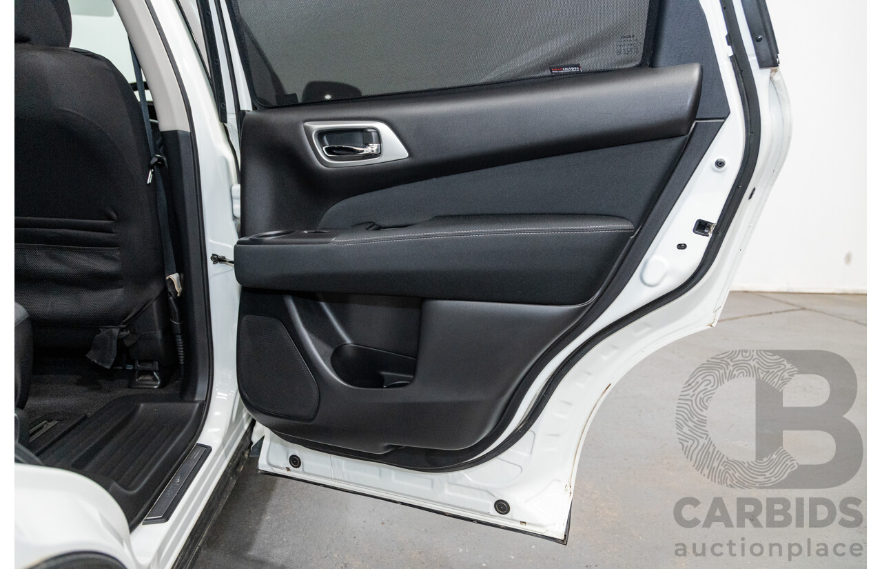 5/2017 Nissan Pathfinder ST R52 MY15 4d Wagon White V6 3.5L - 7 Seater
